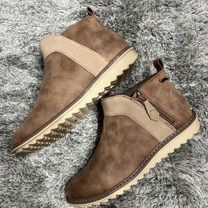 Skechers ArchFit Mojave Indefinite Bootie